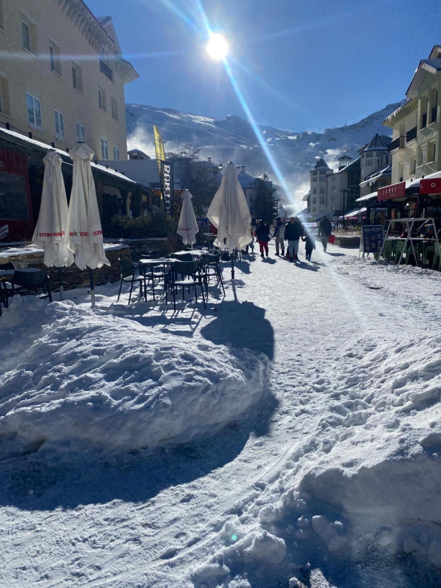 Apartamento Alpino Plaza De Andalucia A Pie De Pistas Sierra Nevada Buitenkant foto